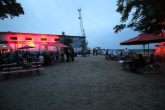 Rhine Side Gallery Beach am Abend