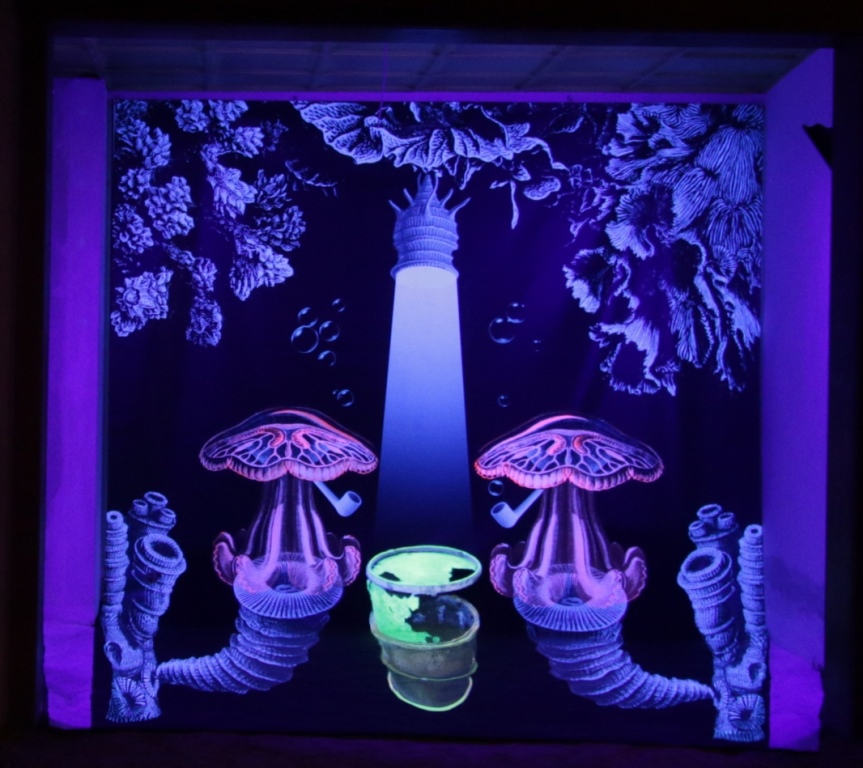 "End times in the coral skeleton" 3D blacklight room installation in Kevelaer